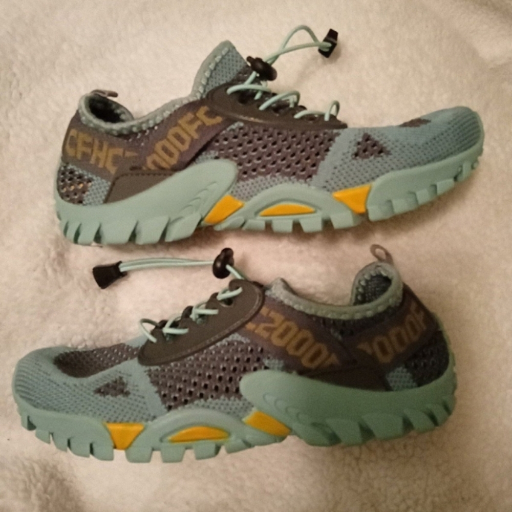 Sobaso Unisex Quick Drying Hiking & Water Shoes Size 38